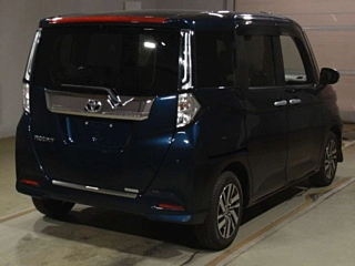 TOYOTA ROOMY 2022