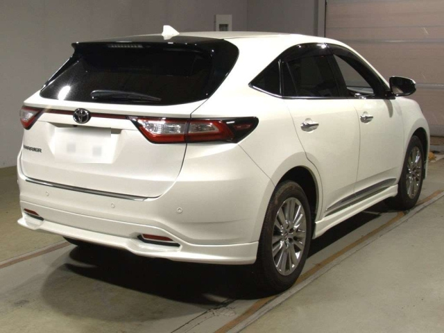 TOYOTA HARRIER 2019