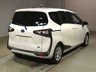 TOYOTA SIENTA 2016