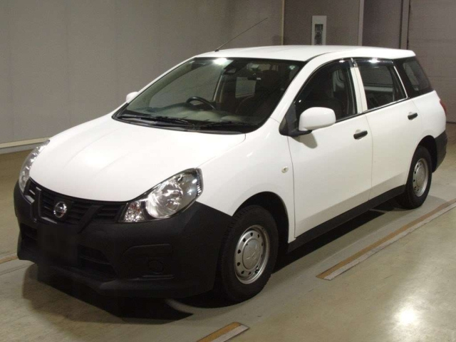 NISSAN AD 2020