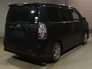 TOYOTA VOXY 2008