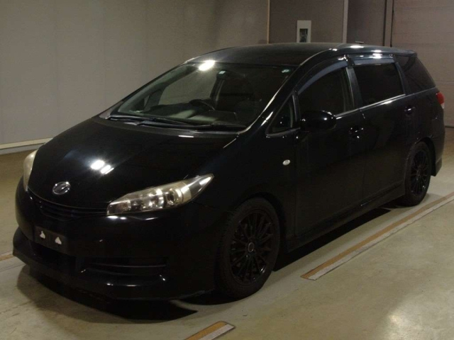 TOYOTA WISH 2010