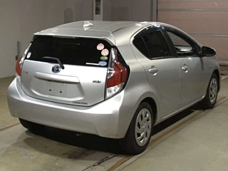 TOYOTA AQUA 2016