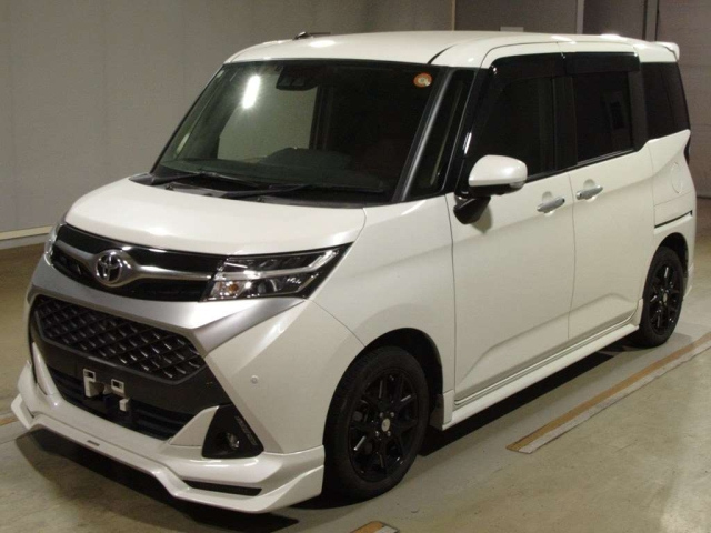 TOYOTA TANK 2019