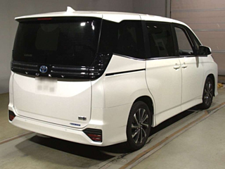 TOYOTA VOXY 2022