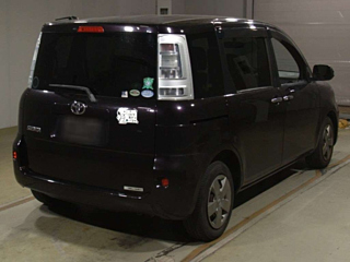 TOYOTA SIENTA 2011