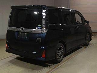 TOYOTA VOXY 2015