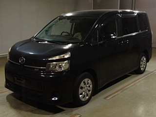 TOYOTA VOXY 2010
