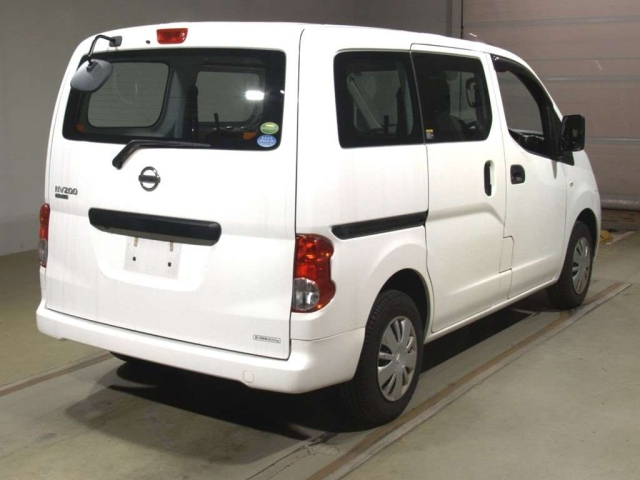 NISSAN NV200 2020