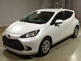 TOYOTA AQUA 2021