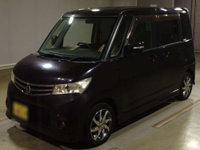NISSAN ROOX 2013