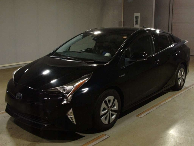 TOYOTA PRIUS 2016