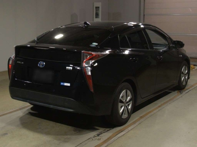 TOYOTA PRIUS 2016