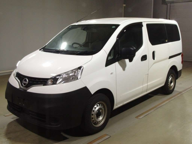 NISSAN NV200 2021