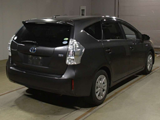 TOYOTA PRIUS ALPHA 2013