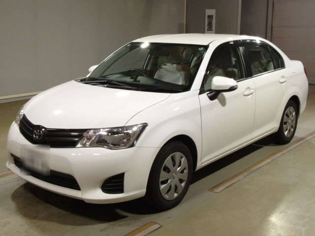 TOYOTA COROLLA AXIO 2013