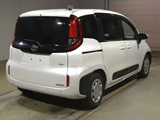 TOYOTA SIENTA 2024
