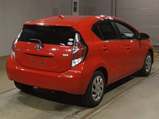 TOYOTA AQUA 2015