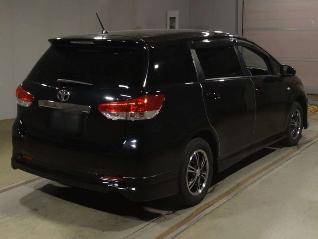 TOYOTA WISH 2010