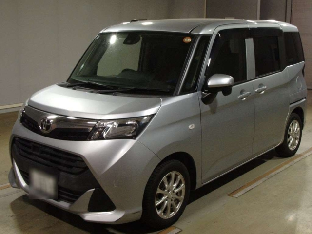 TOYOTA TANK 2017