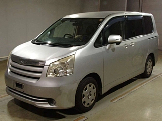 TOYOTA NOAH 2008