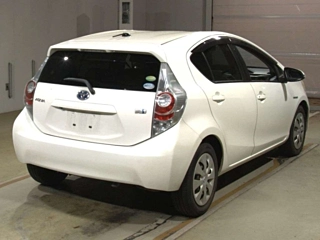 TOYOTA AQUA 2012