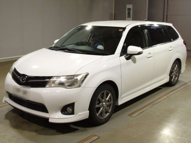 TOYOTA COROLLA FIELDER 2013