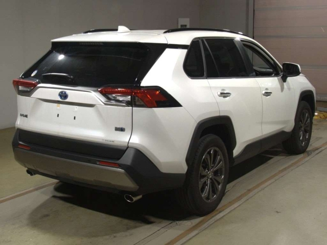TOYOTA RAV4 2024