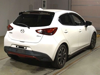 MAZDA DEMIO 2015