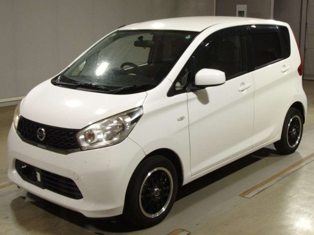 NISSAN DAYZ 2013