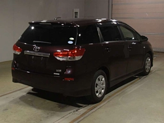 TOYOTA WISH 2011