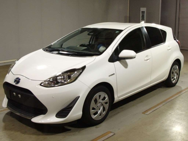 TOYOTA AQUA 2020