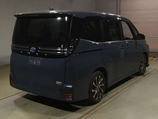 TOYOTA VOXY 2024