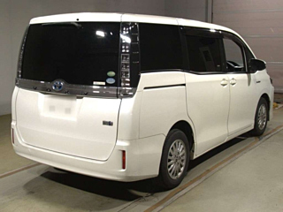 TOYOTA VOXY 2014