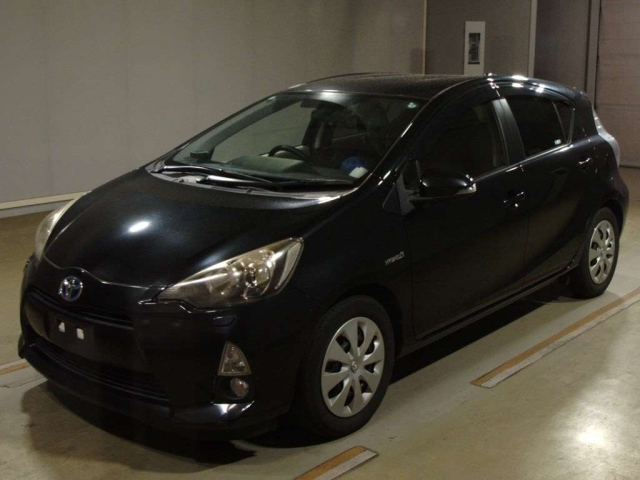 TOYOTA AQUA 2012