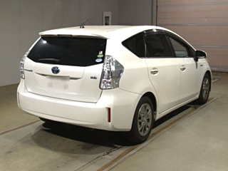 TOYOTA PRIUS ALPHA 2014