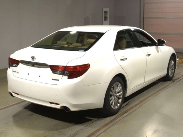 TOYOTA MARK X 2016