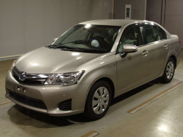 TOYOTA COROLLA AXIO 2013
