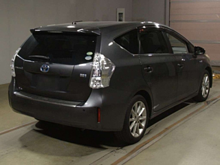 TOYOTA PRIUS ALPHA 2012