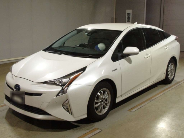 TOYOTA PRIUS 2016