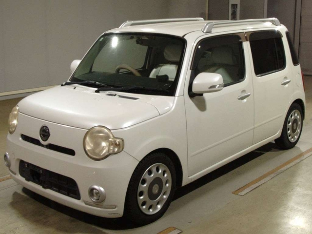 DAIHATSU MIRA 2010