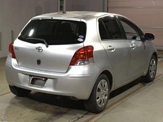 TOYOTA VITZ 2010