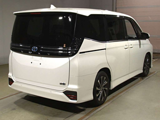 TOYOTA VOXY 2022