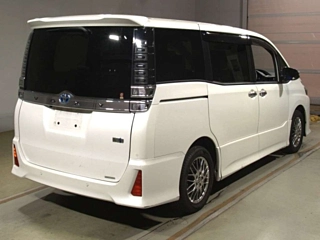 TOYOTA VOXY 2021