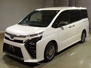 TOYOTA VOXY 2021