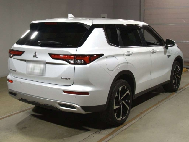 MITSUBISHI OUTLANDER PHEV 2023