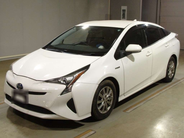 TOYOTA PRIUS 2016