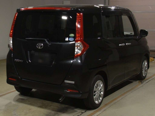 TOYOTA ROOMY 2017