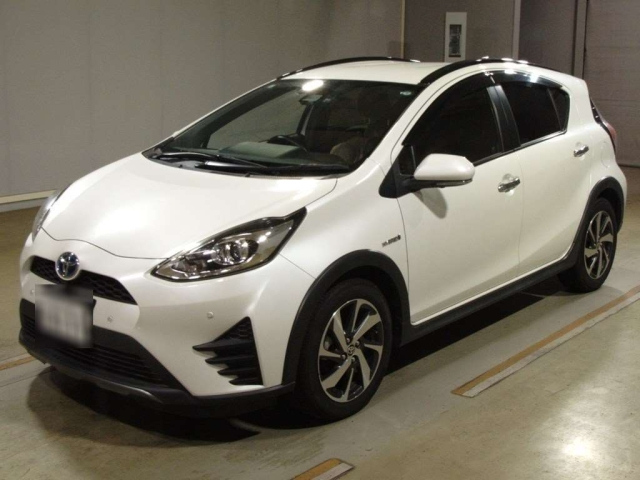 TOYOTA AQUA 2019