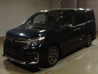 TOYOTA VOXY 2017